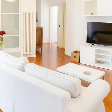 Apartamento Casa Ozanam - Quiet&spacious 6 Beds - Metro Lima Buenos Aires - Duomo 8 Min *