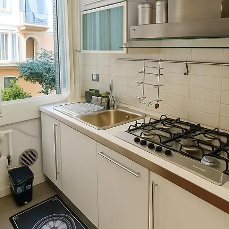 Casa Ozanam - Quiet&spacious 6 Beds - Metro Lima Buenos Aires - Duomo 8 Min Apartamento